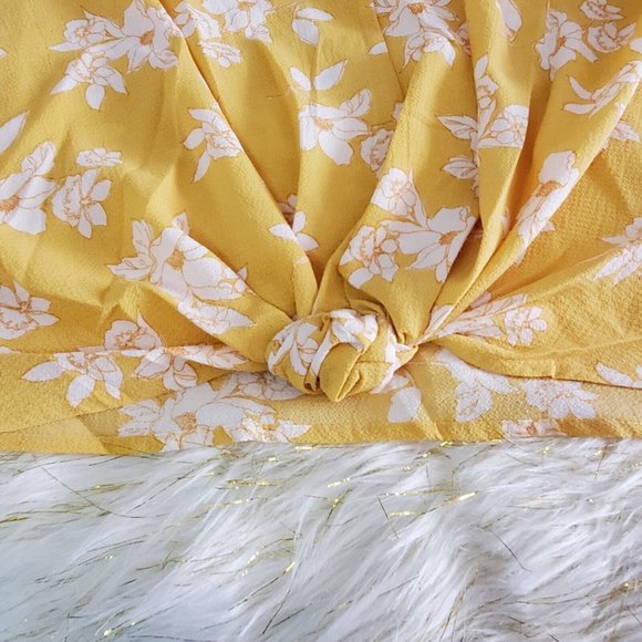 Lush Shirt Womens Large Yellow Floral Spaghetti Strap Crop Polyester V-Neck - Picture 6 of 10